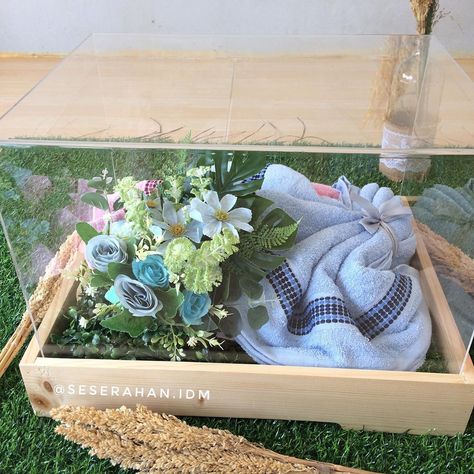 Hantaran Kotak Transparent, Diy Hantaran, Kotak Mahar, Box Hantaran, Hantaran Ideas, Kotak Hantaran, Wedding Packing, Hantaran Pernikahan, Paper Organizer