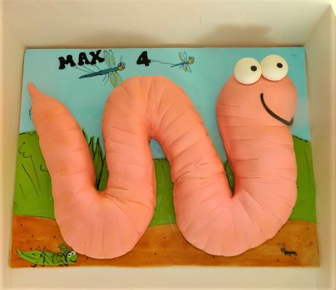 Superworm Cake, Worm Themed Birthday Party, Worm Party Ideas, Worm Birthday Party, Worm Cake, 2023 Birthday, Crazy Cake, Book Cakes, Kids Cakes