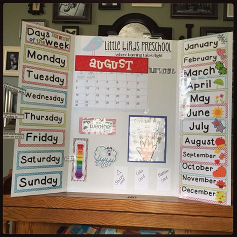 Circle Time Board Preschool, Circle Time Poster Board, Diy Circle Time Board, Calander Chart For Preschool, Calender Chart Preschool, Pre K Calendar Wall, Diy Preschool Calendar Circle Time, Preschool Calendar Time, School Poster Ideas