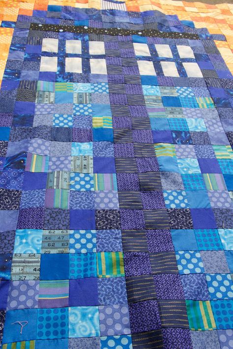 Tardis Quilt Pattern, Creative Challenge Projects, Tardis Quilt, Doctor Who Quilt, Quilted Art, Doctor Who Craft, Doctor Who Crafts, Basic Quilt, Quilts Patterns