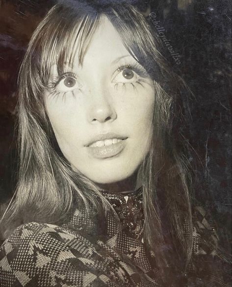 60s Hollywood Makeup, Twiggy Eyes, 70s Photoshoot, 1960s Makeup, Shelley Duvall, Retro Makeup, Model Inspo, Hauntingly Beautiful, Face Photography