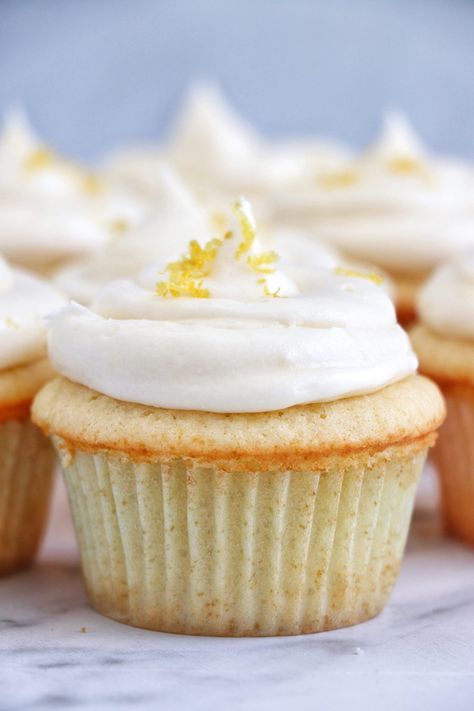 Lemon Cupcakes with Vanilla Icing Kenneth Temple, Apple Cider Cupcakes, Spiced Cupcakes, Homemade Cream Cheese Icing, Lemon Cream Cheese Icing, Lemon Cupcake Recipe, Baking For Beginners, Lemon Cream Cheese Frosting, Cream Cheese Frosting Recipe