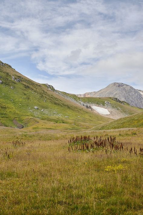 Landscape Scenery of Grass Field Across the Mountains Grassy Plains, Mountain Field, Render Background, Grassy Hill, Mountains Aesthetic, Lost Lands, Space Ranger, Fall Art Projects, Apocalypse Art