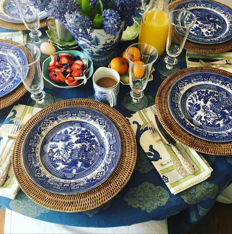 Brunch Table Scape, Maura Endres, Ideas For Brunch, Blue Willow China, Brunch Table, Blue White Decor, Dinner Table Setting, Easter Blessings, Table Scape