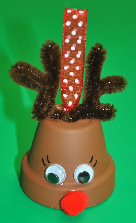 DIY: Rudolph Made w/ Mini Terracotta Pots Easy Kids Christmas, Kids Christmas Crafts Easy, Reindeer Ornaments, Clay Pot Crafts, Bell Ornaments, Red Nose, Noel Christmas, Dollar Store Crafts, Christmas Crafts For Kids