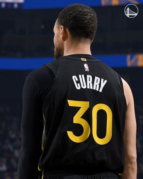 Steph Curry Icon, Steph Curry 3, Nba 2023, Stephen Curry Jersey, Stephen Curry Wallpaper, Curry Wallpaper, Nba Warriors, Curry Nba, Stephen Curry Basketball