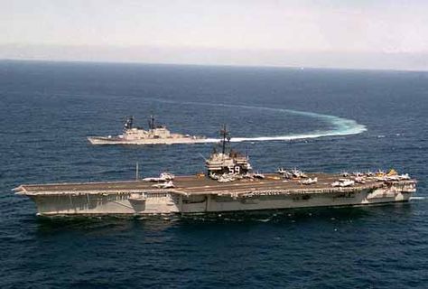 USS FORRESTAL (CV-59) Deployments & History Navy Carriers, Us Navy Ships, Bigger Boat, Navy Military, Us Marine Corps, United States Military, Military Police, Us Marine, Military Service