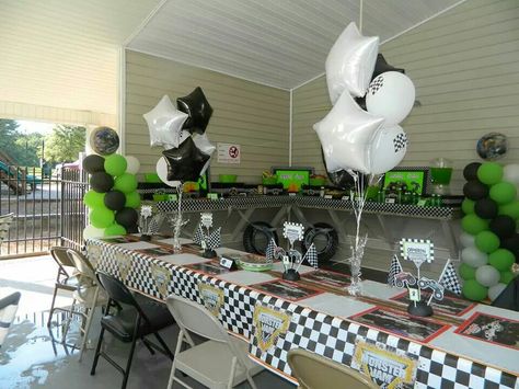 Decorations/table set up at my son's Monster Jam birthday party Dirtbike Birthday Party, Ace Birthday, Motocross Birthday, Monster Jam Birthday Party, Kids Birthday Food, Digger Party, Bike Birthday Parties, Monster Jam Birthday, Monster Jam Party