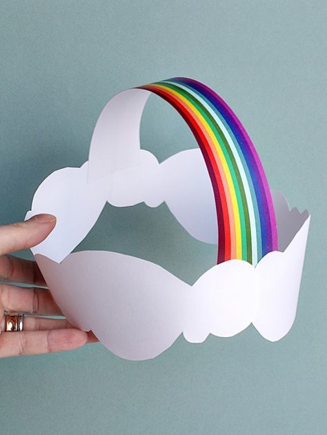 Clouds and Rainbow Crown Hat for St. Patrick's Day (a printable) March Crafts, St Patricks Day Crafts For Kids, Rainbow Hats, Diy Crown, St Patrick's Day Crafts, Rainbow Crafts, Rainbow Party, Craft Projects For Kids, Printable Crafts