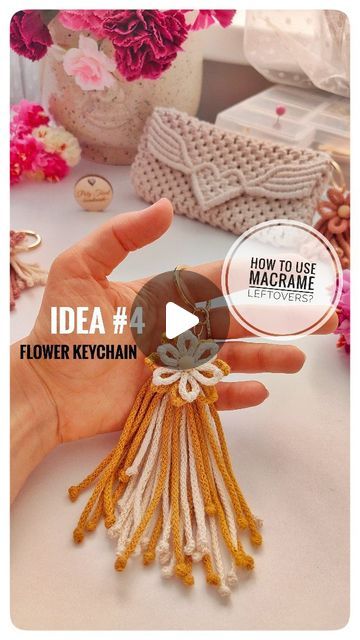 How To Make A Macrame Flower, Macrame Gift Ideas, Macrame Flower Keychain, Flower Keychain, Macrame Keychain, Macrame Ideas, Macrame Tutorial, Handmade Macrame, Macrame Cord