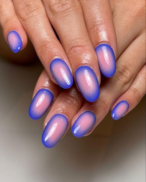 Blue Aura Nails, Airbrush Nail Art, Aura Nails, Simple Fall Nails, Autumn Nail, Blue Aura, Airbrush Nails, Nail Trend, Glow Nails