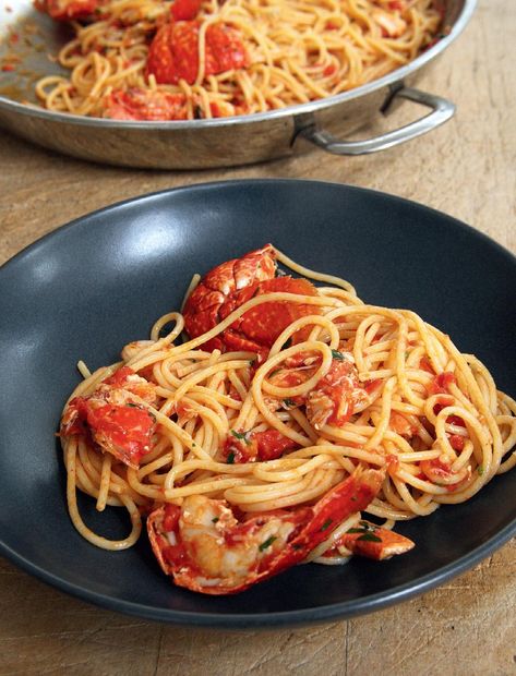 Spice up date night with this luxurious recipe for Lobster Spaghetti from Theo Randall’s notorious cookbook Pasta. A simple tomato sauce enhanced with red chillies, garlic and fresh parsley, tossed with spaghetti and lobster. An indulgent recipe for two, perfect for an impressive Valentine’s Day main course. #valentinesday #dinnerfortwo #italianrecipes Light Pancakes, Cruise Recipes, Lobster Spaghetti, Pasta Appetizers, Lobster Recipe, Curry Leaf, Easy Tomato Sauce, Seafood Pasta Recipes, Recipe Dinner