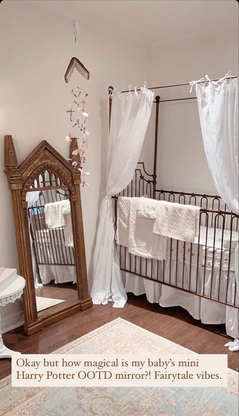 Neutral nursery ideas, luxury, design Girly Harry Potter Nursery, Harry Potter Baby Room Themed Nursery, Hogwarts Nursery Ideas, Baby Girl Harry Potter Nursery, Harry Potter Theme Nursery, Minimalist Harry Potter Nursery, Modern Harry Potter Nursery, Fairytale Nursery Theme, Harry Potter Nursery Ideas