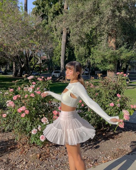 ballerina off duty 🩰🌸 @popflex_active wearing the pirouette skort in tutu, corset bra and relevé ribbed shrug in ivory 🦢 #popflex #balletcore #activewearfashion #pilatesprincess #softgirlaesthetic Pirouette Skort, Ballerina Off Duty, Popflex Active, Softgirl Aesthetic, Corset Bra, Activewear Fashion, Off Duty, Pilates, Active Wear