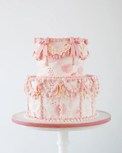 Celebrations Gallery – Earth and Sugar Pink Nutcracker Cake, Love Shack Fancy Cake, Carrousel Cake, Coquette Cake, Garden Soiree, Parisian Party, Quinceanera Cakes, Luxury Cake, Dessert Gifts