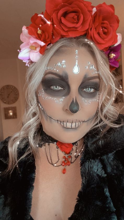 Day Of The Dead- Makeup-Halloween Dead Bride Makeup For Kids, Dawn Of The Dead Makeup, Dead Bride Makeup Halloween, Day Of The Dead Hairstyles, Day Of The Dead Makeup Simple, Simple Day Of The Dead Makeup, Day Of The Dead Make Up, Day Of The Dead Makeup Easy, Dead Bride Makeup