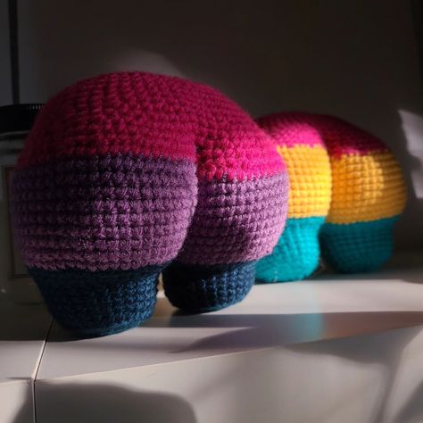 Finally decided to post these booties before Pride Month ends. They will be added to my etsy soon~ Pattern by: @littleladycrochets #crochetplushie #crochetdecor #crochetpride #bisexuality #pansexual #bootyliscious #pride🌈 #lgbtq🌈 Pride Crochet Ideas, Pride Crochet, Pride Month, Crochet Ideas, Sewing, Crochet, Pattern, Quick Saves