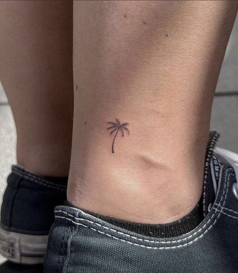 #aesthetic #tattoo #tattooideas #tattooart #tattoosforwomen #tattoodesign #tattooideasformen #tattoomodel #fashion Star Tattoo Side Rib, Ankle Tattoo Small Meaningful, Tattoo Palm Tree, Palm Tree Tattoo Ankle, Blitz Tattoo, Tattoo Sonne, Venus Tattoo, Travel Tattoo Small, Tattoo Tree