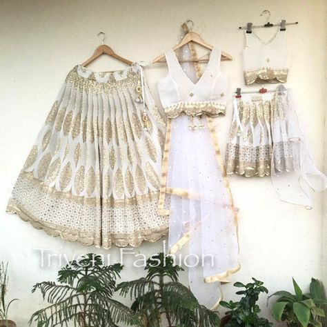 Mother Daughter Fashion Matching Outfits, Lehenga Chikankari, Lehanga Bridal, Matching Lehenga, Banarsi Lehenga, Brocade Lehenga, Kids Lehenga Choli, Lehenga Choli For Women, Mother Daughter Fashion