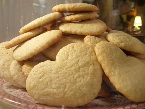 Tea Cake Cookie Recipe, Dry Cakes, Old Fashioned Tea Cakes, Tea Cake Recipe, Southern Tea, Tea Cake Cookies, Tea Cakes Recipes, Tea Biscuits, Tea Cookies