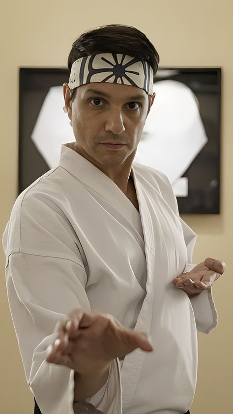 Ralph Macchio Daniel Larusso, Daniel Larusso Wallpaper, Ralph Macchio Now, Ralph Macchio Karate, Daniel Larusso Cobra Kai, Cobra Kai Daniel Larusso, Childhood Crushes, Daniel Larusso, Tom Holland Zendaya