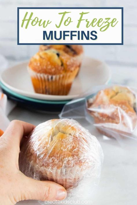 Learn how to easily freeze muffins to keep them as fresh and delicious as they were the day you made them. #muffins #howtofreezemuffins #kitchentips #createkidsclub Make Ahead Breakfast Muffins To Freeze, How To Freeze Muffins, Freezable Muffins, Freezing Muffins, Freezer Muffins, Frozen Blueberry Muffins, Costco Muffins, Fresh Blueberry Muffins, Freeze Muffins