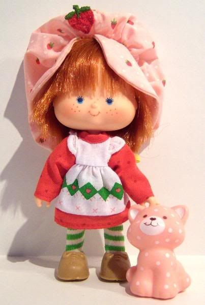 Strawberry Shortcake Toys, 1980s Childhood, Strawberry Shortcake Doll, Vintage Strawberry Shortcake, Oldies But Goodies, Childhood Toys, Retro Toys, Sweet Memories, Old Toys