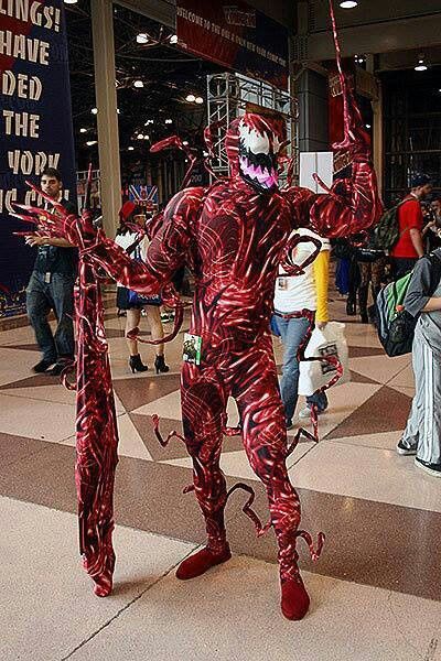 Carnage cosplay Carnage Costume, Symbiote Art, Comic Con Costumes, Movie Pictures, Gallery Pictures, Comic Con Cosplay, Epic Cosplay, Creative Costumes, Marvel Cosplay