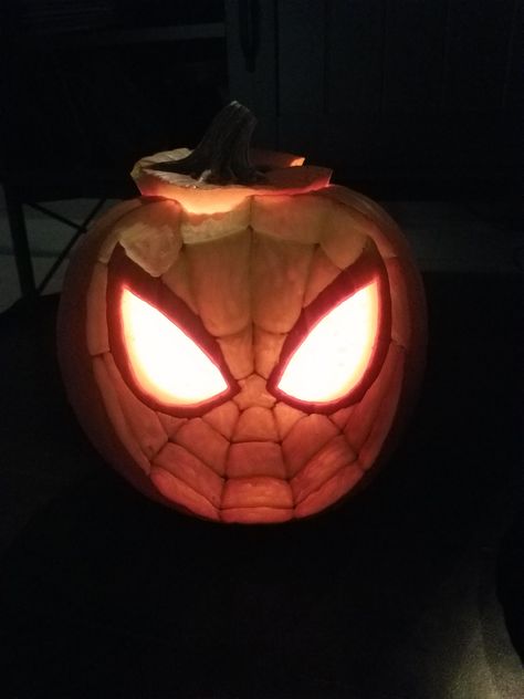 I carved a Spidey pumpkin for this weekend! Pumpkin Spiderman, Spiderman Pumpkin Carving, Spiderman Pumpkin, Spiderman Memes, Pumpkin Carving Pattern, Spiderman Stuff, Carving Templates, Tall Pumpkin, Pumpkin Carving Patterns