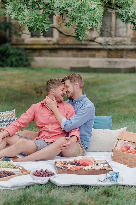 Picnic Engagement, Men Kissing, Gay Romance, Outdoor Picnic, Gay Wedding, Gay Love, Couples In Love, Man In Love, Happy Love