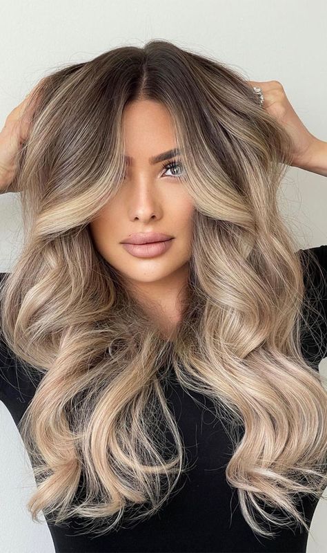 Winter Bayalage Light Brown Hair, Light Brown Fall Hair Balayage, Hair Colour Ideas 2023 Summer, Fallayage Blonde, Hair Color Trends Autumn 2023, Balayage Hair Blonde Fall, Medium Balayage Hair Brown To Blonde, Ombre Hair Color Medium Length Balayage, Dark Blonde Medium Hair