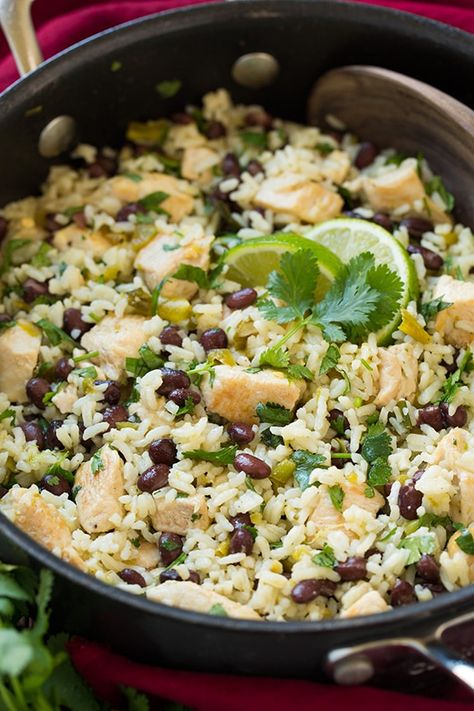 Lime Chicken And Rice, Rice With Black Beans, Chicken Lime, Chicken Beans, Completely Delicious, Wallpaper Food, Minute Rice, Rice Beans, Arroz Frito