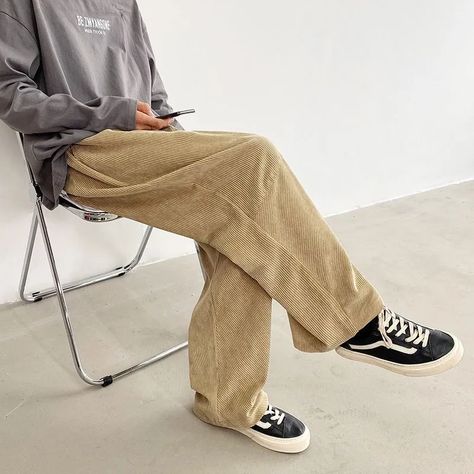 Courdroy Pants Outfits Men, Baggy Brown Corduroy Pants Outfit Men, Comfy Pants Men, Cordrouy Pants Outfit Aesthetic, Beige Corduroy Pants Outfit Men, Cream Corduroy Pants Outfits Men, Mens Courdory Pants, Celana Corduroy Pria, Corduroy Pants Street Style