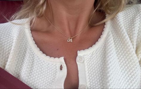 Grace Ivers Aesthetic, Old Money Necklace, Grace Ivers, Money Necklace, Stockholm Fashion, Dream Lifestyle, Aesthetic Outfit, Girls Life, Fashion Killa