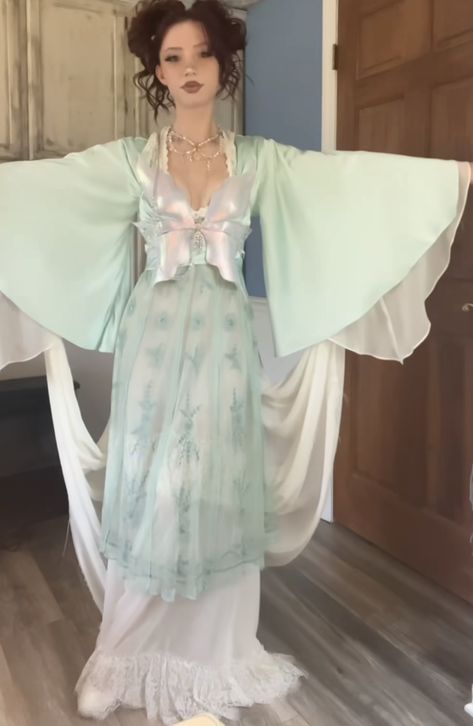 Ocean Outfits, Ocean Dress, Sea Angel, Goddess Outfit, Sea Dress, Fair Outfits, Star Wars Fashion, Dress Aesthetic, Princess Outfits