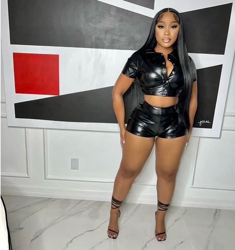 Body Suit Outfits Black Women, Two Pieces Outfits, Dope Swag Outfits, Pieces Outfits, Suits Black, Leather Leggings Fashion, Baddie Fits, Body Suit Outfits, Exotic Fashion