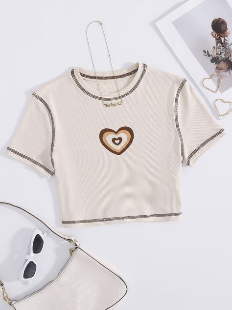 Apricot Casual  Short Sleeve Polyester Heart  Embellished Medium Stretch Summer Women Tops, Blouses & Tee Cute Shein Shirts, T Shirts Shein, Aesthetic Tops Vintage, Cute Aesthetic Tops, Cute Crop Top Outfits, Shein Crop Tops, Shein Outfits Summer, Crop Tops Outfits, Cropped Shein