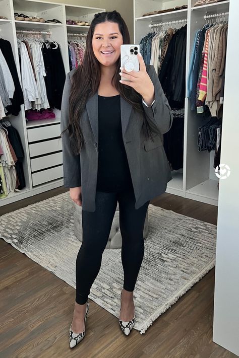 Dark Gray Fitted Blazer and Faux Leather Matte Snake Leggings. Plus size workwear. Plus Size Outfits. Fall Fashion. Classy Fall Outfit Ideas | Plus Size Outfits | Nicole Curves to Contour Fall Outfit Ideas Plus Size, Workwear Plus Size, Outfit Ideas Plus Size, Snake Leggings, Classy Fall Outfits, Plus Size Workwear, Leggings Plus Size, Fall Outfit Ideas, Outfits Fall