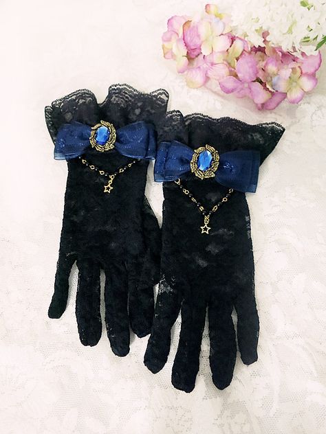 Anting Manik, Gloves Design, Old Fashion Dresses, Elegant Gothic, Hand Accessories, Kawaii Accessories, Kawaii Fashion Outfits, Lace Gloves, Alam Semula Jadi