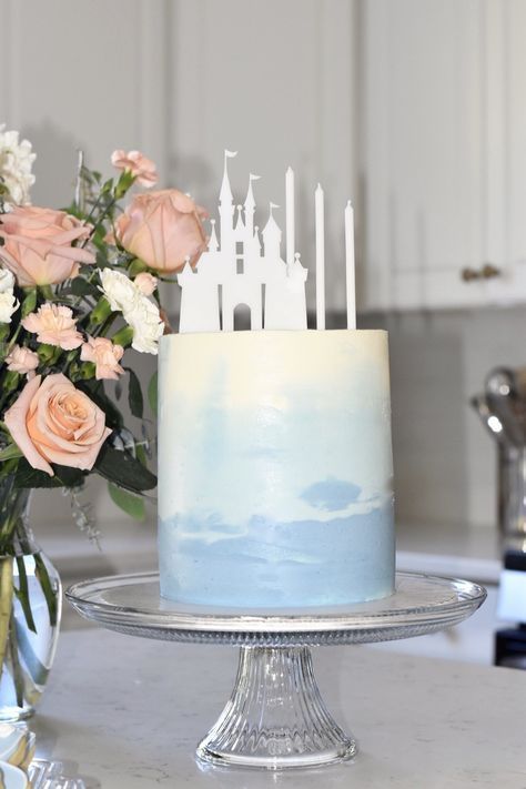 // d i s n e y Boho Princess Cake, Cinderella Birthday Cake Simple, Disney Baby Shower Cake, Blue Princess Cake, Cinderella Cake Ideas, Disney World Cake, Cinderella Birthday Party Cake, Cinderella Theme Birthday Party, Cinderella Birthday Party Decorations