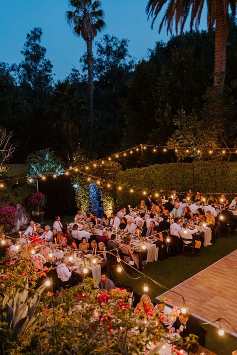 Estate Backyard Wedding, Backyard Night Wedding Ideas, Big Backyard Wedding Receptions, Outdoor Dinner Wedding, Nighttime Garden Wedding, Intentional Wedding Ideas, California Backyard Wedding, Small Venue Wedding Ideas, Simple Wedding Venue Ideas Indoor