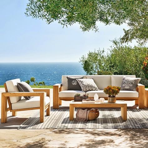 Beautifully Seaside // Formerly CHIC COASTAL LIVING: Outdoor Living: WILLIAMS SONOMA HOME Teak Patio Furniture, Outdoor Space Design, Teak Outdoor Furniture, Teak Sofa, Backyard Furniture, Outdoor Living Room, Williams Sonoma Home, Teak Outdoor, Teak Furniture