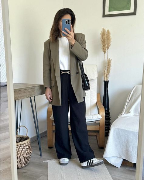 Sage Blazer Outfit, Sage Green Blazer Outfit, Sage Blazer, Sage Green Blazer, Green Blazer Outfit, Dark Sage, Blazer Outfit, Green Blazer, Minimal Chic