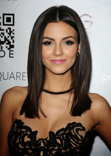 Victoria Justice – Kode Mag Spring Issue Release Party in LA Straight Hairstyle, Vlasové Trendy, Slicked Back Hair, Trendy Haircuts, Penteado Cabelo Curto, Victoria Justice, Medium Length Hair Cuts, Brunette Hair, Hair Dos