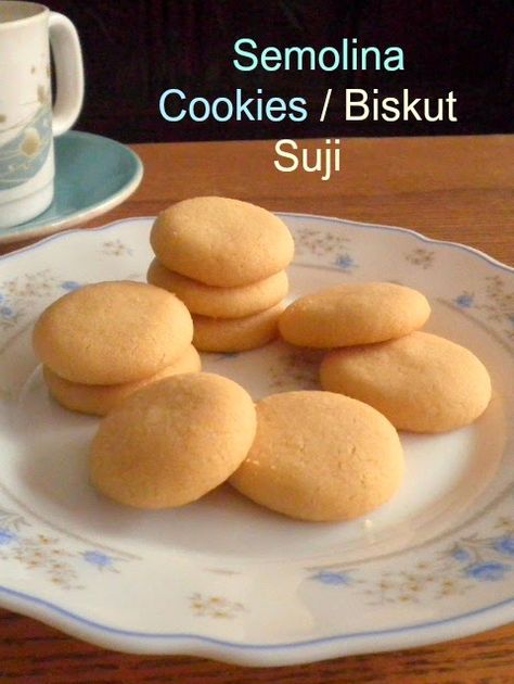 TREAT & TRICK: SEMOLINA COOKIES / BISKUT SUJI Semolina Biscuits, Semolina Cookies, Recipes Biscuits, Semolina Recipe, Wheat Biscuits, Eggless Cookies, Resepi Biskut, Resipi Kek, Eggless Recipes