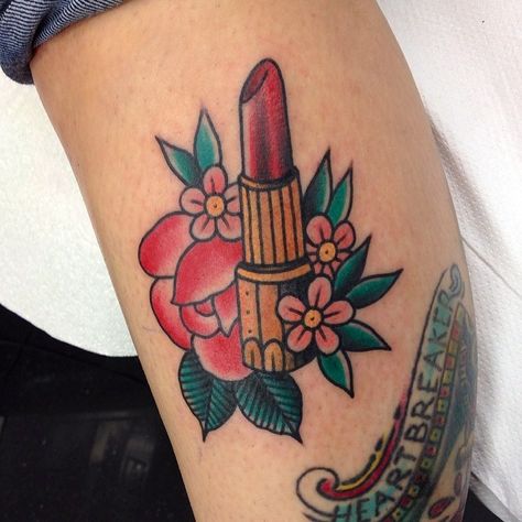 Traditional lipstick tattoo with the flowers Traditional Lipstick Tattoo, Lipstick Tattoo, Lipstick Tattoos, Traditional Tattoo Flowers, Kunst Tattoos, Lipstick For Fair Skin, Traditional Tattoo Sleeve, Lipstick Designs, Tattoo Traditional