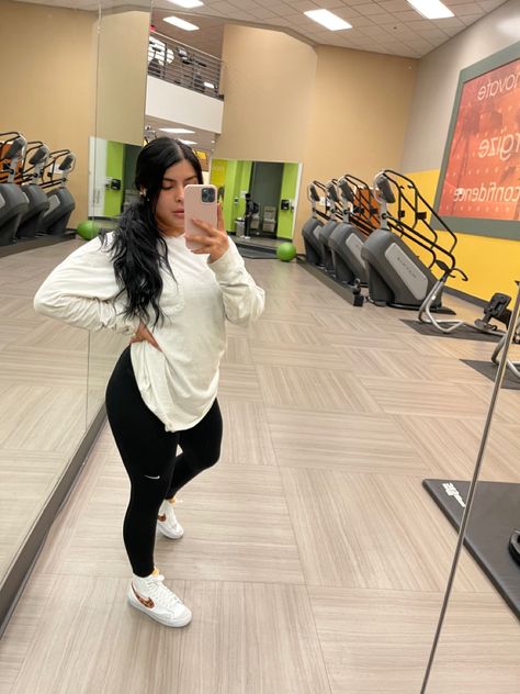 Gym Outfit Ideas Nike Blazers Leggings Outfit, Nike Blazers And Leggings Outfit, Nike Blazer Gym Outfit, Outfits With Nike Blazers, Gym Outfit Ideas, Nike Blazers Outfit, Nike Blazers, Leggings Nike, Gym Outfits