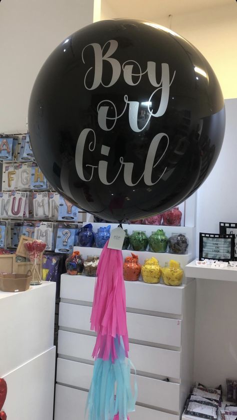 Gender Reveal Unique, Big Balloons, Baby Gender Reveal, Baby Gender, Balloon Decorations, Gender Reveal, Boy Or Girl, Projects To Try, Balloons