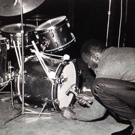 Tommy Igoe on Instagram: “I show this to every student who dares to blame gear for why something didn’t go right. It’s never the gear. This is drum-deity Elvin Jones…” Yusef Lateef, Random Vintage, Gretsch Drums, Funk Bands, Engine Room, Jazz Artists, Musica Rock, Contemporary Music, Music Images