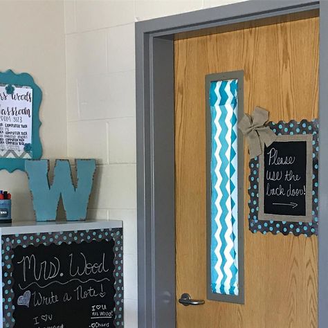 My #DIY classroom window curtain! I used  as the "dowels" and hot glue instead of sewing! #teachersofinstagram #tptcheckoutmyclassroom Art Classroom Organization, Door Diy Projects, Classroom Window, Classroom Door Signs, Classroom Decor High School, Preschool Classroom Decor, Teacher Doors, We Are Teachers, Door Covers